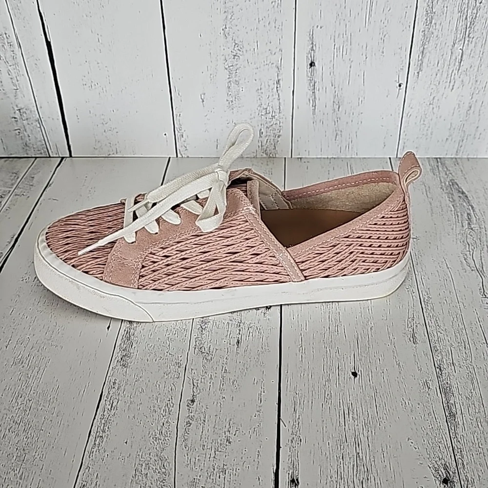 LUCKY BRAND DANSBEY CASUAL SNEAKER - Picture 4 of 12